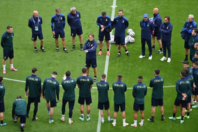 开云登录入口-【前瞻】曼奇尼只有幸福烦恼 丁丁出战利好意大利？