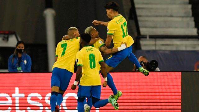 开云体育APP下载-帕奎塔上场就进球 热苏斯染红 10人巴西守住1比0